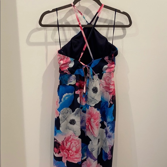 Dress - Picture 3 of 5